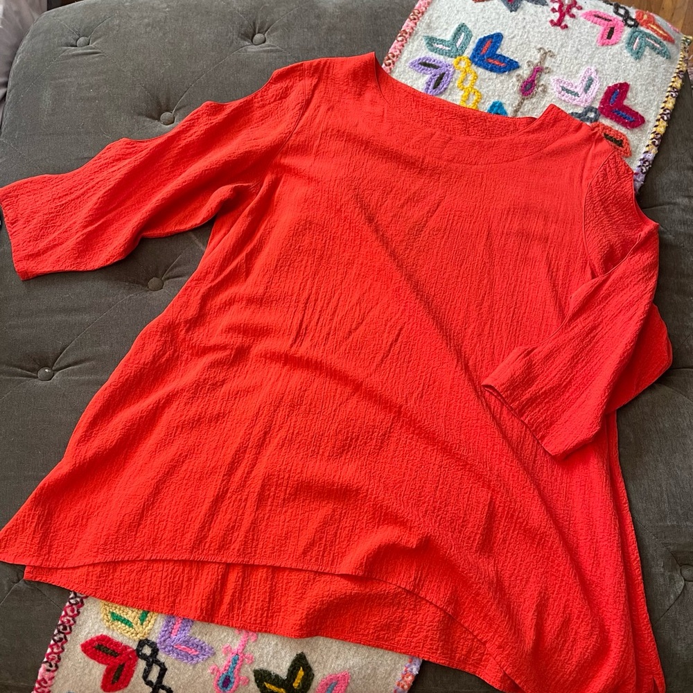 Ali Miles Vibrant Red quarter length sleeve blouse